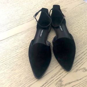 Nine West flat sandal